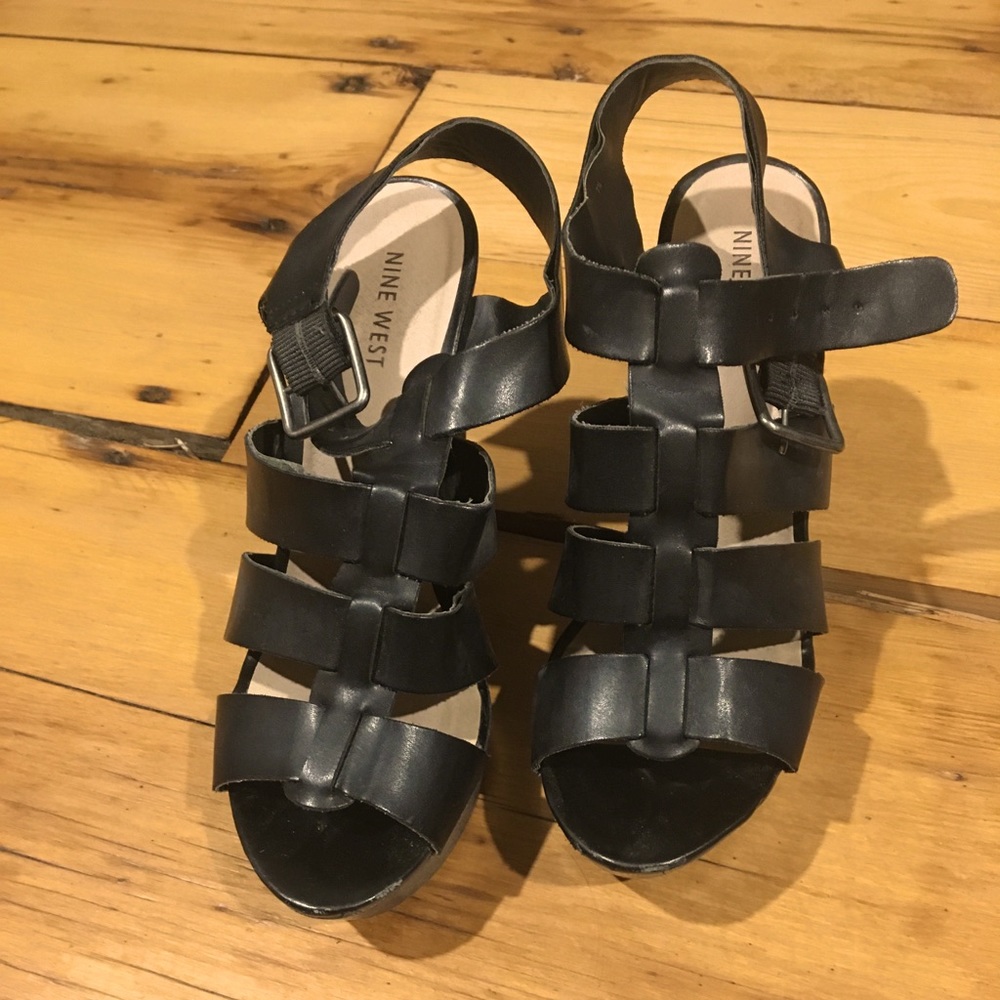 Nine West black wedges